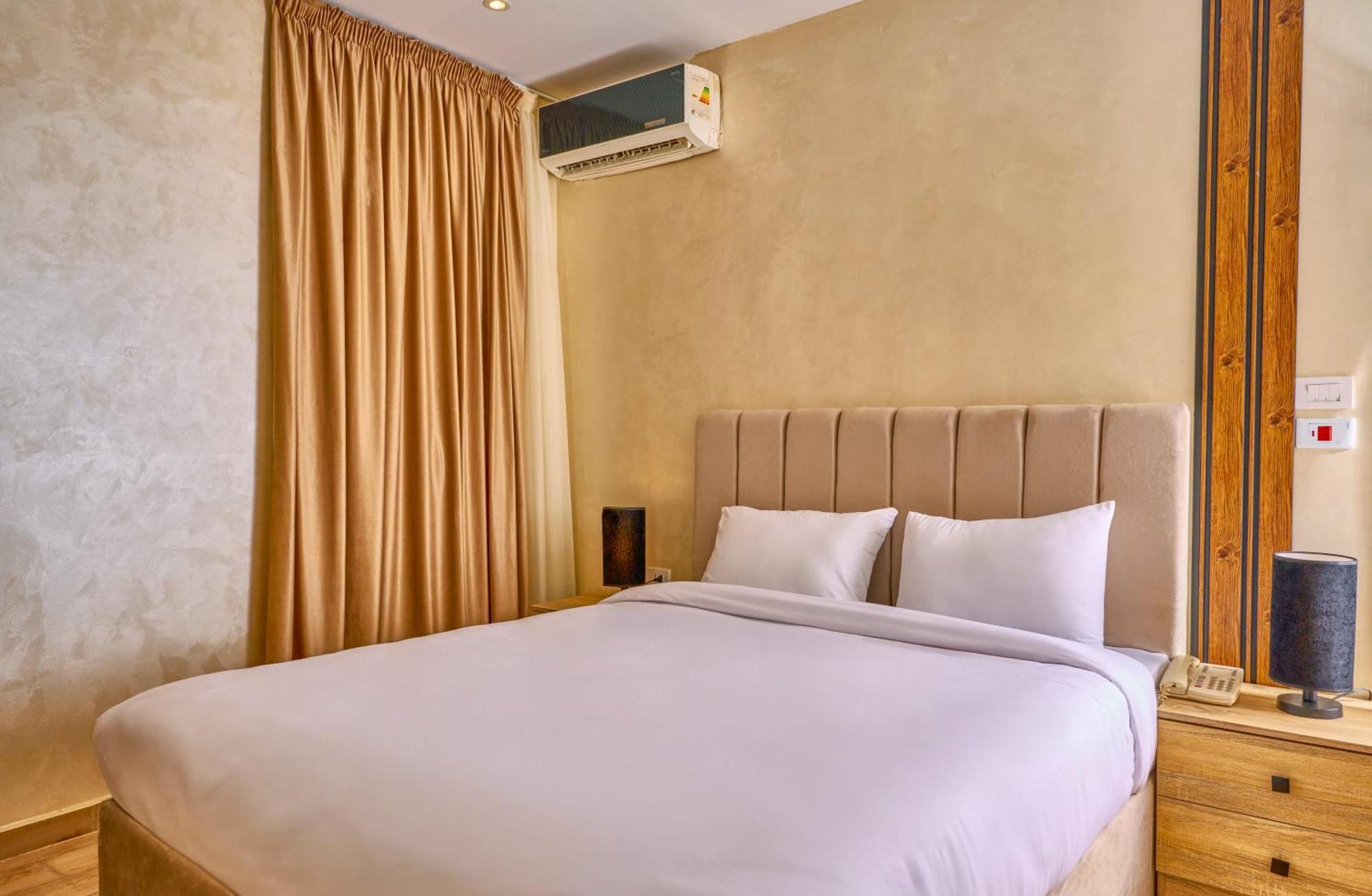 Cleopatra Tower Pyramid View Hotel Kafrat al Jabal Luaran gambar