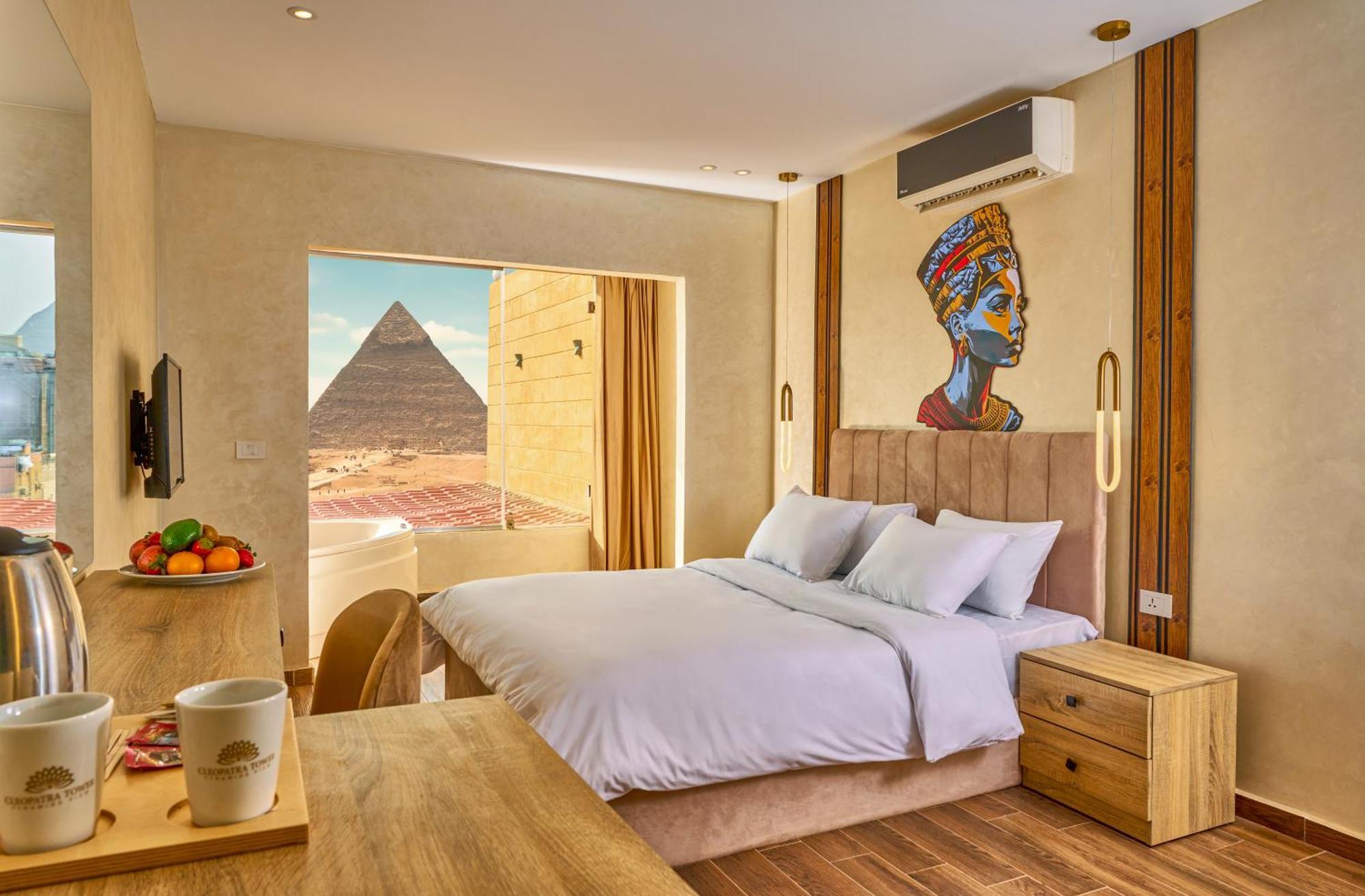 Cleopatra Tower Pyramid View Hotel Kafrat al Jabal Luaran gambar